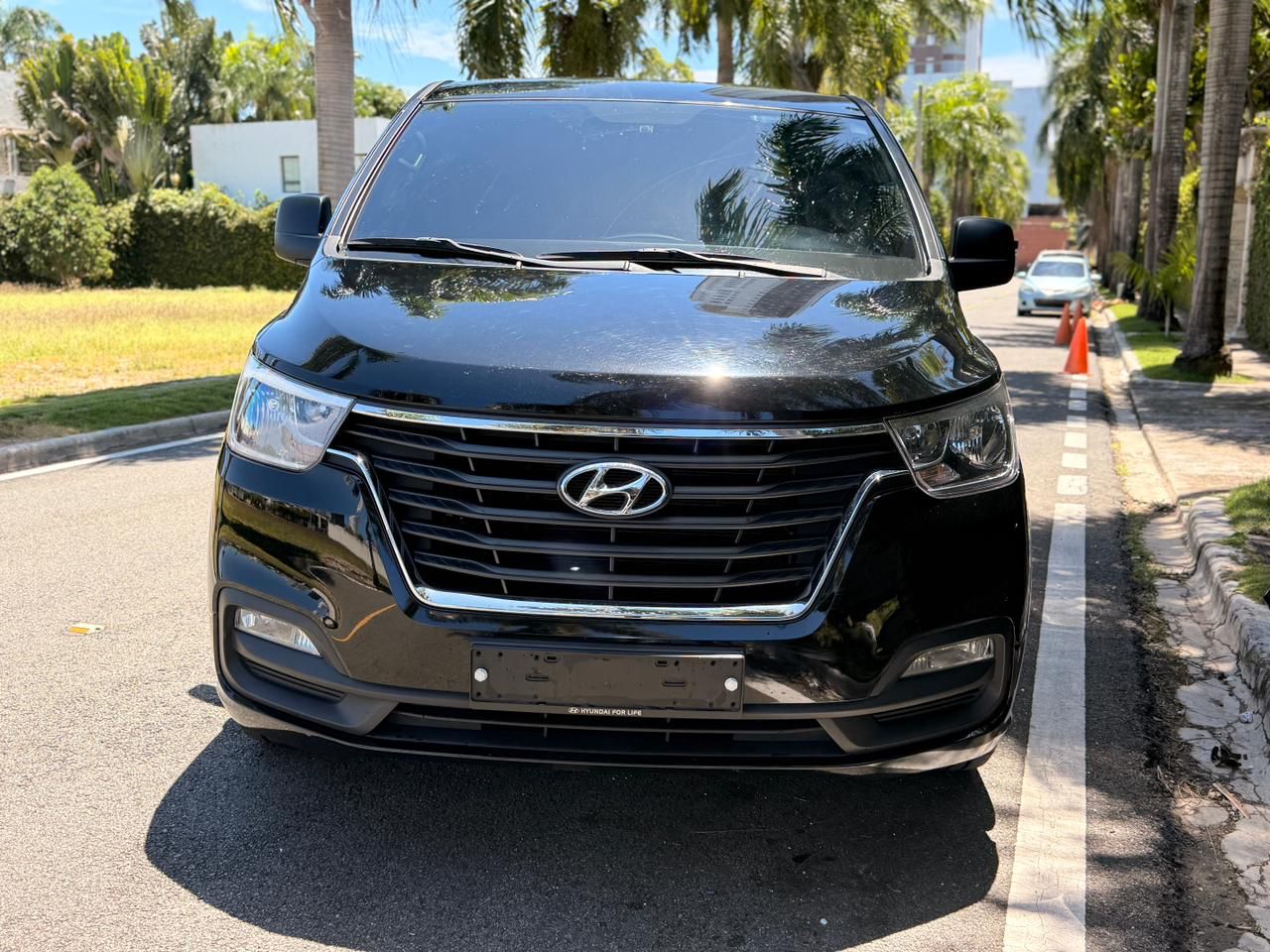 Hyundai Starex 2021